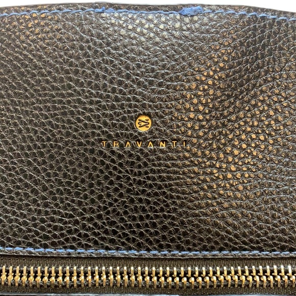 Travanti large black Tote bag 3 interior pockets. - Picture 2 of 8